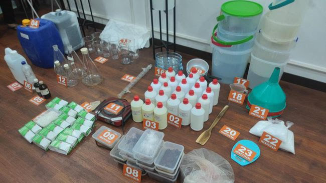 Polisi Gerebek Home Industry Sabu di Pandaan, 3 Orang&nbsp;Diamankan