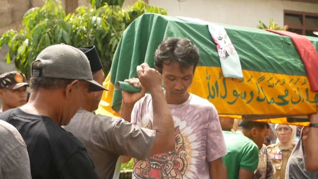 Pulang Silaturahmi, Pasutri Asal Desa Kloposawit Digulung Banjir Lahar Dingin&nbsp;Semeru