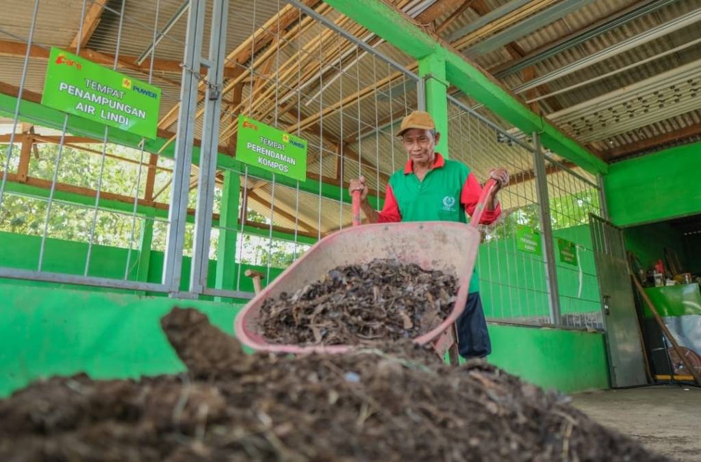 Rumah Kompos Power Green: Ubah Sampah Jadi Rupiah, Bangkitkan Peluang Bisnis UMKM di Desa Ranuklindungan