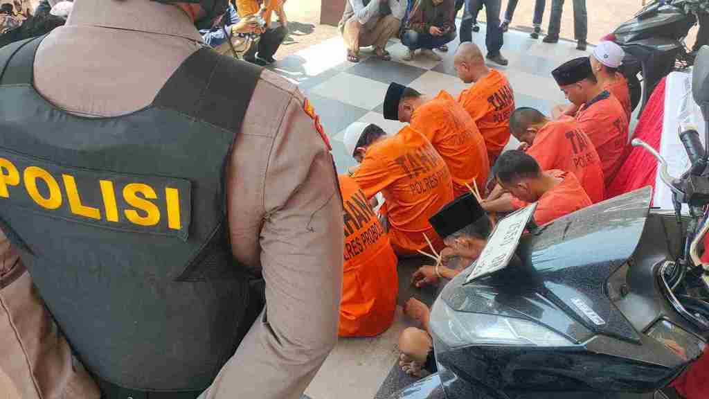 Benarkah Polres Probolinggo Bekingi Debt Collector ?