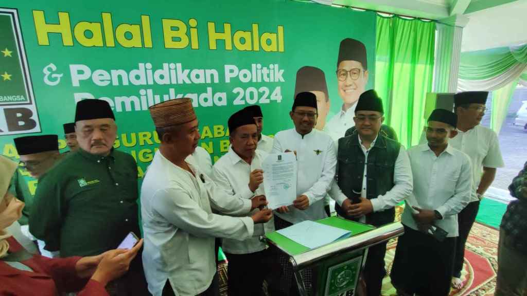 Terpilih! Gus Mujib Bacakan Sendiri Surat Rekom Bacabup Pasuruan dari PKB