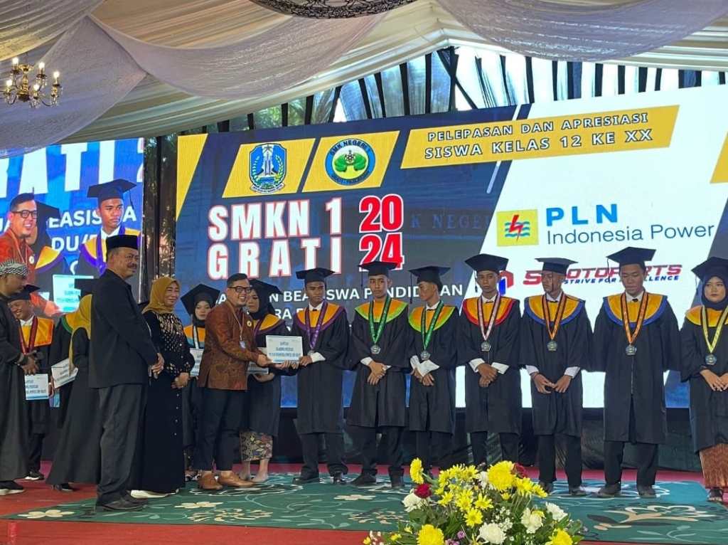 Dukung Semangat Belajar, PLN Indonesia Power UBP Grati Berikan Beasiswa bagi Siswa SMK 1&nbsp;Grati