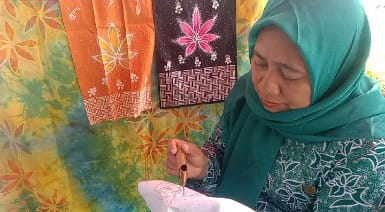 Berkunjung ke Randupitu: Melihat Batik Sekar&nbsp;Randu